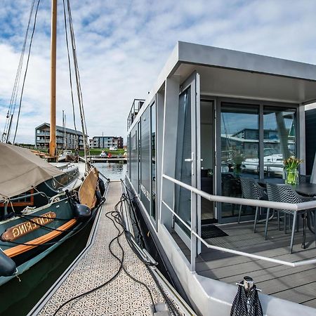 Waterlodge Blue Lagoon On A Jetty For 4 People Kamperland Eksteriør billede